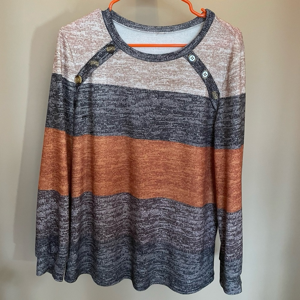 Women’s Longsleeve  Top (EUC)